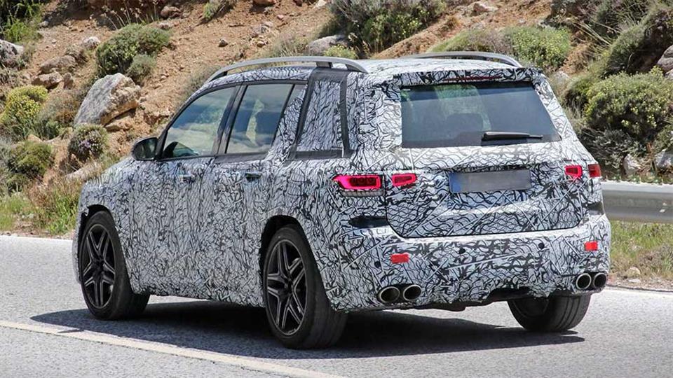 تصاویر جاسوسی از کراس اور جدید بنز، مرسدس-آام‌گ GLB 45